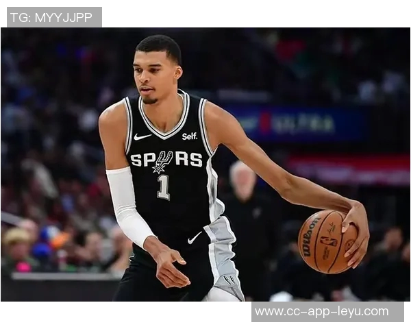 文班亚马成为马刺核心福克斯在关键时刻显得迷茫 文班亚马成为马刺核心福克斯在关键时刻显得迷茫