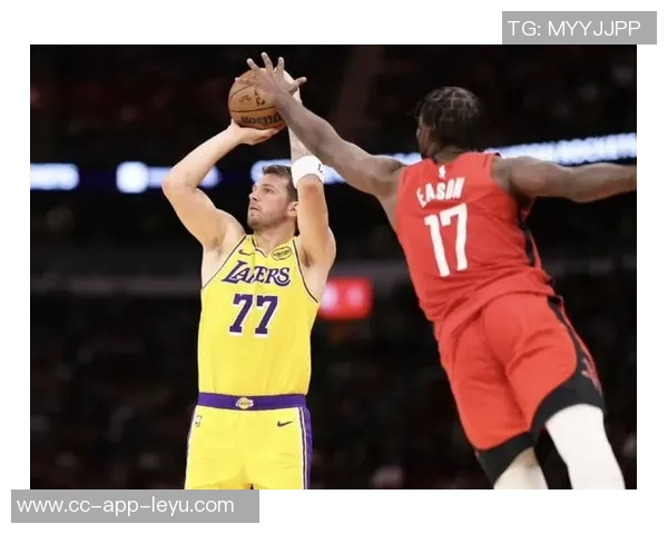 霍里分析篮球攻防全能乔丹科比皆可胜任东契奇为何难以匹敌