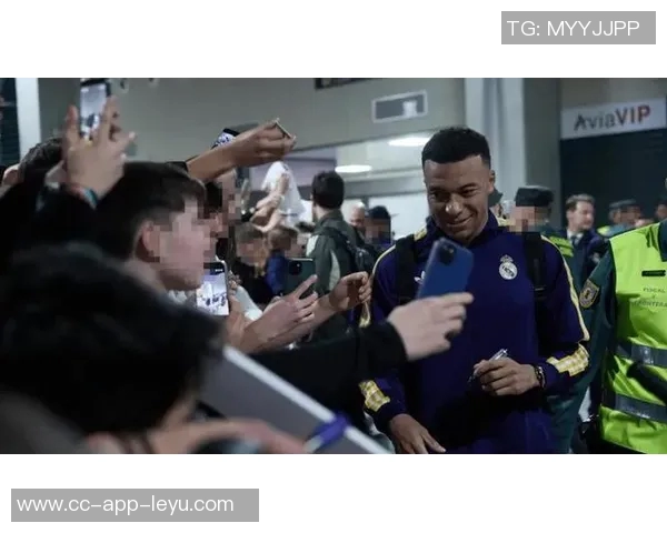 姆巴佩今日独自在健身房训练明日将评估出战西超杯的可能性